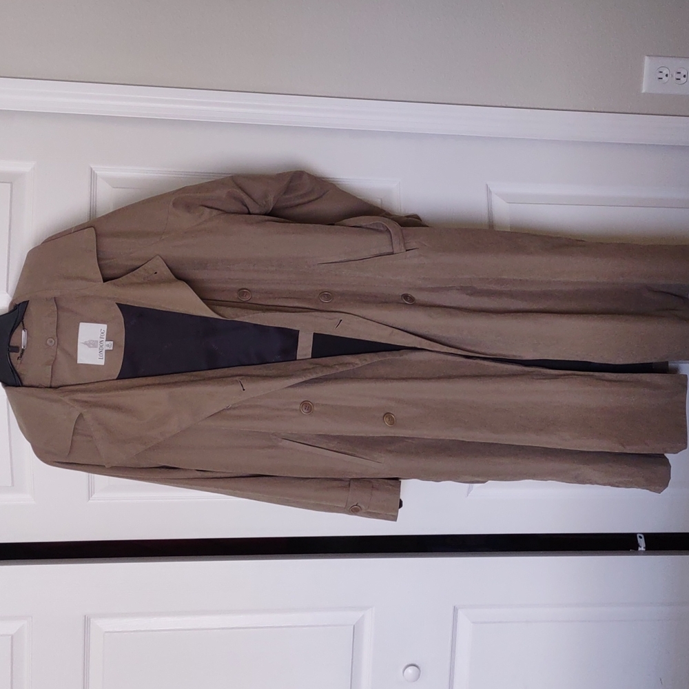 London Fog Trench Coat, size 40 Regular